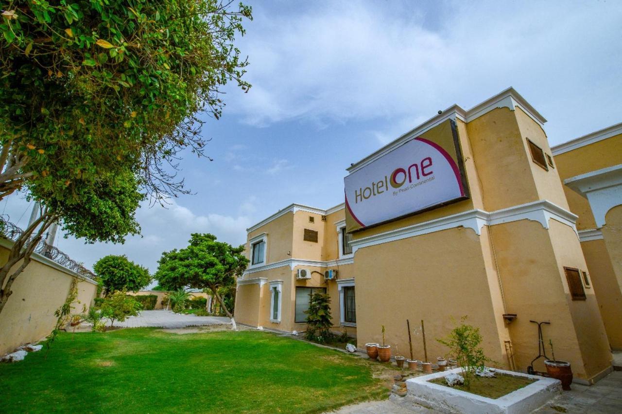 Hotel One Bahavalpur Dış mekan fotoğraf