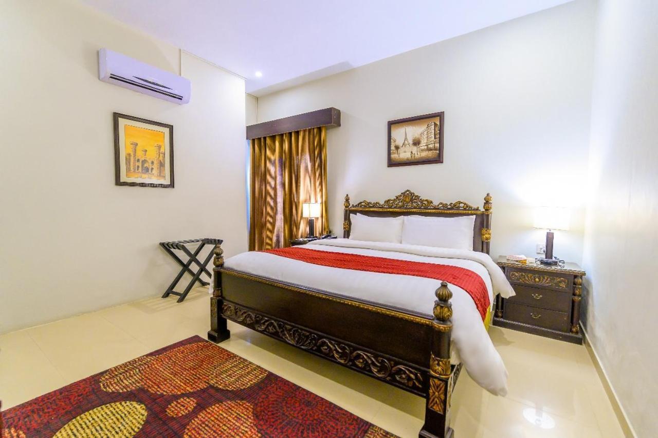 Hotel One Bahavalpur Dış mekan fotoğraf