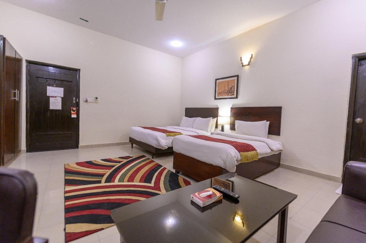 Hotel One Bahavalpur Dış mekan fotoğraf